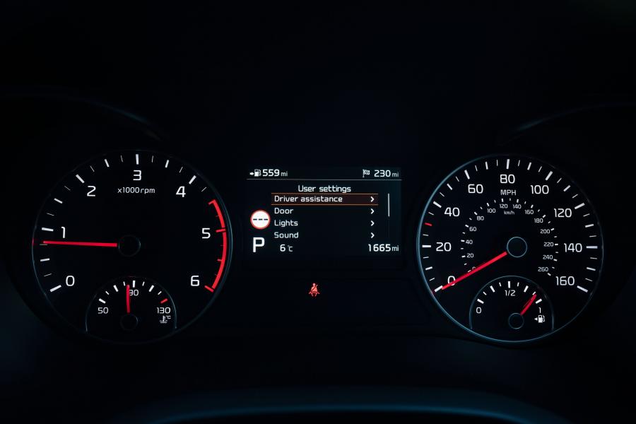 Панель приборов Kia Rio GT-Line (YB) 2018 года  (UK) (фото 9 из 27)